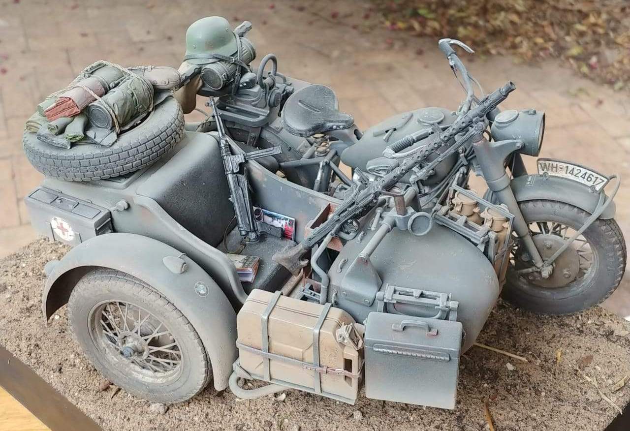 Italeri 7403S 1/9 BMW R75 Mtrcycle militar alemán con sidecar Italeri 7403S 1/9 BMW R75 Mtrcycle militar alemán con sidecar